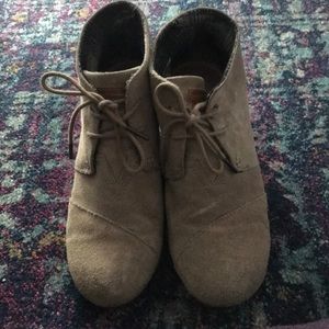 TOMS desert bootie tan